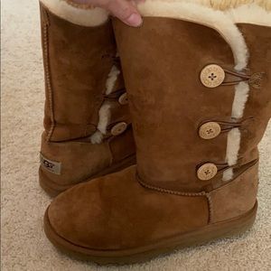 UGGS